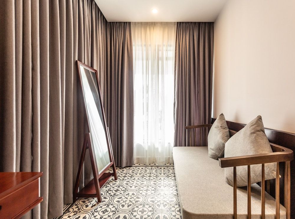 Cottage Village Premium Double Room, 1 King Bed, Non Smoking, Garden View 5