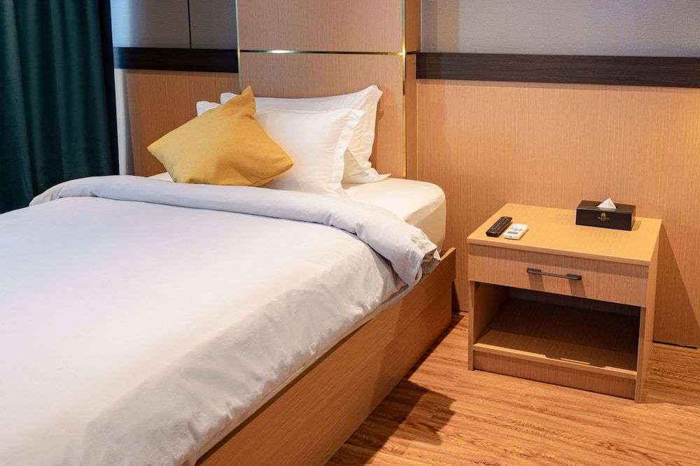 Millennium Plaza Hotel Superior Double or Twin Room, 1 Bedroom 3