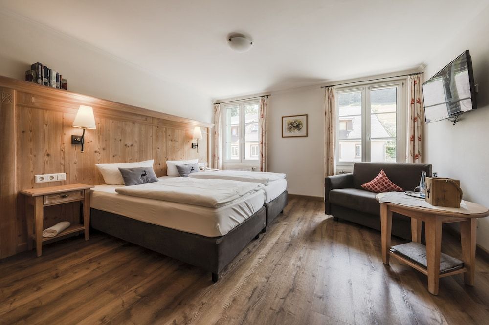 Naturparkhotel Grüner Baum Comfort Double Room 2