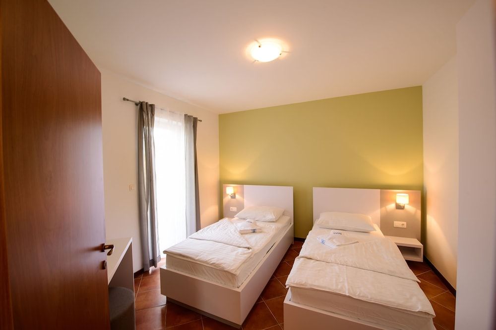 Comfort Apartment (balcony, ground floor)