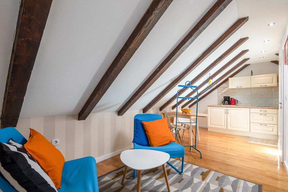 Awesome Stone House Luxury Studio (D) 10