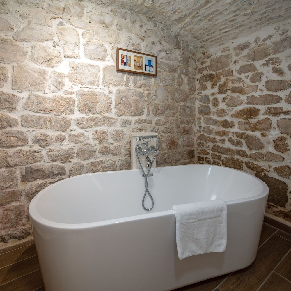 Awesome Stone House Studio (A - luxury spacious studio in the hea) 10