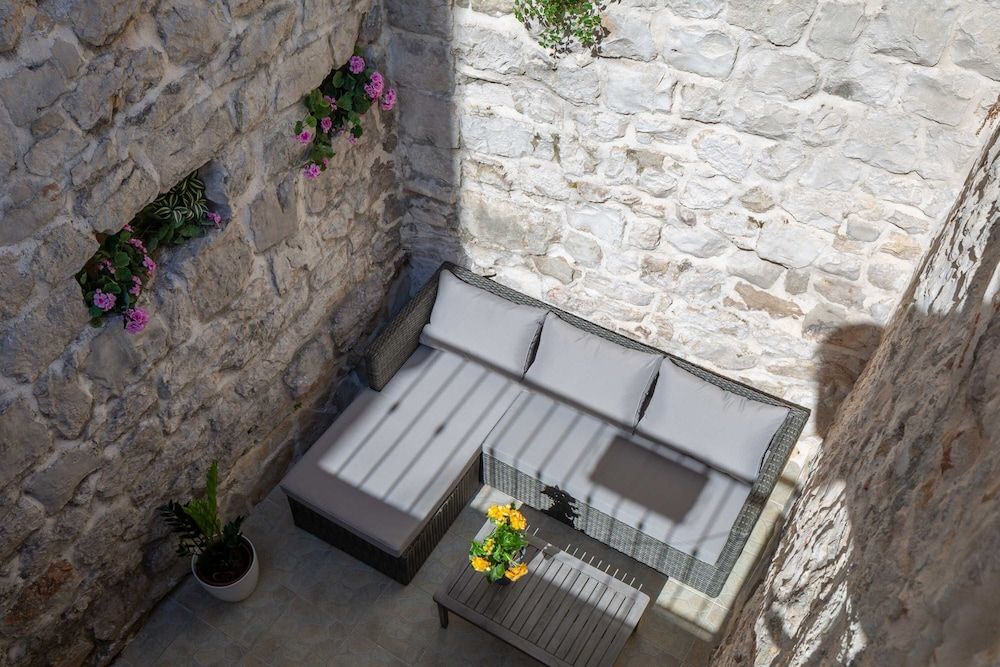 Awesome Stone House Studio (A - luxury spacious studio in the hea) 5