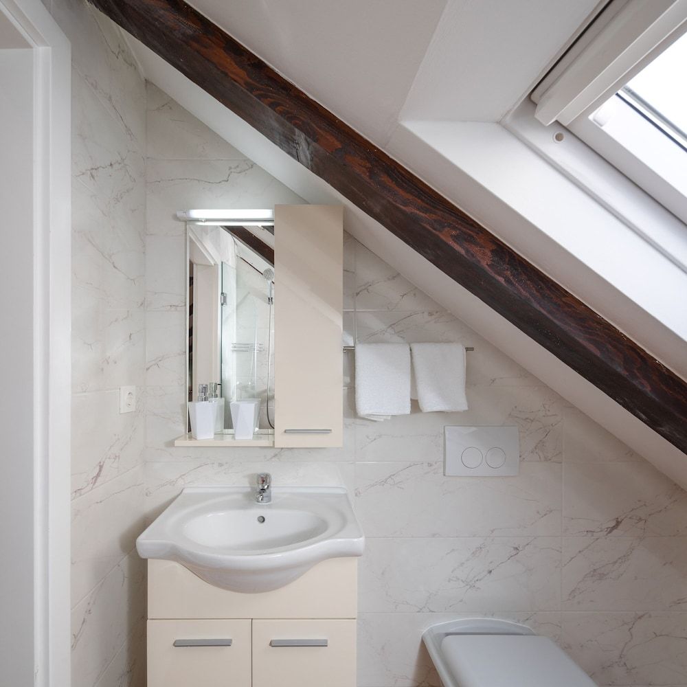 Awesome Stone House Luxury Studio (D) 7