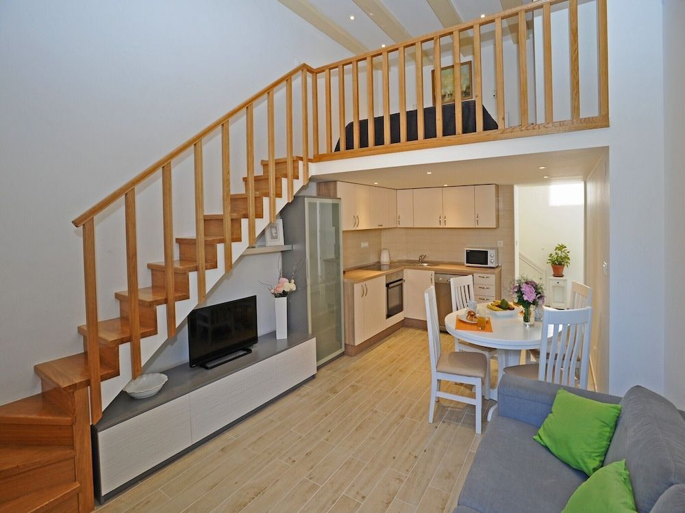 undefined Apartments Atento 8