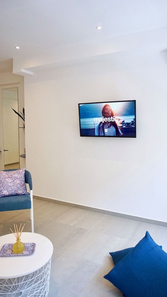 undefined Fairytale Cozy Apt in Athens 9