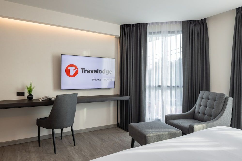 Travelodge Phuket Town Deluxe Plus 3