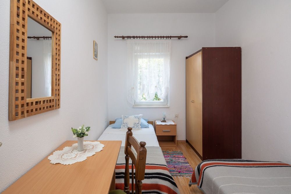 Apartments near Beach Babic Basic Apartment 8