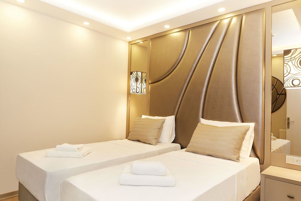 undefined All Seasons Suites 5