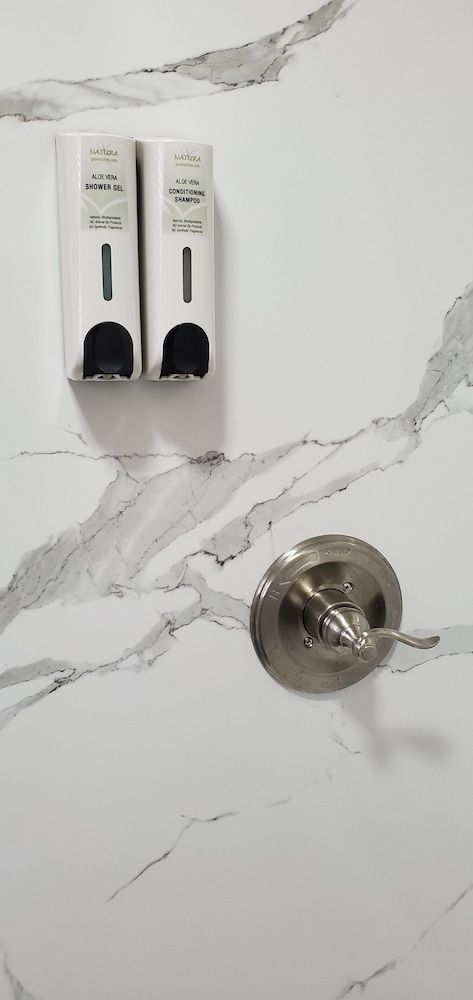 Crescent Park Motel & Suites Standard Single Room, 1 King Bed 7