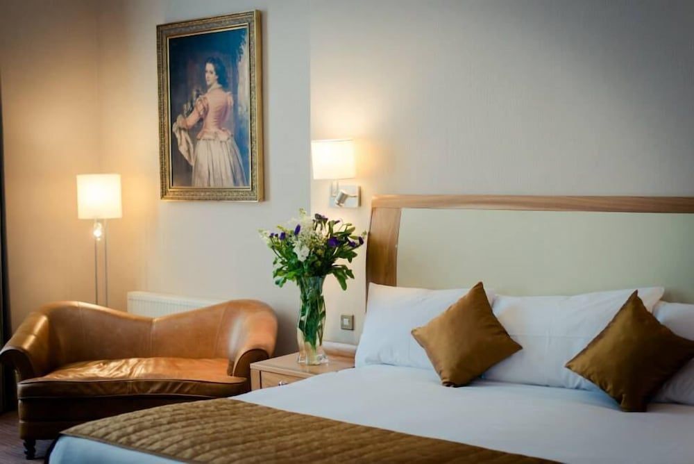 undefined Albany House 8