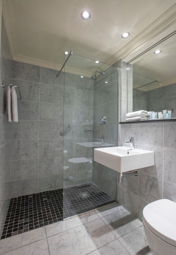 undefined Albany House 10