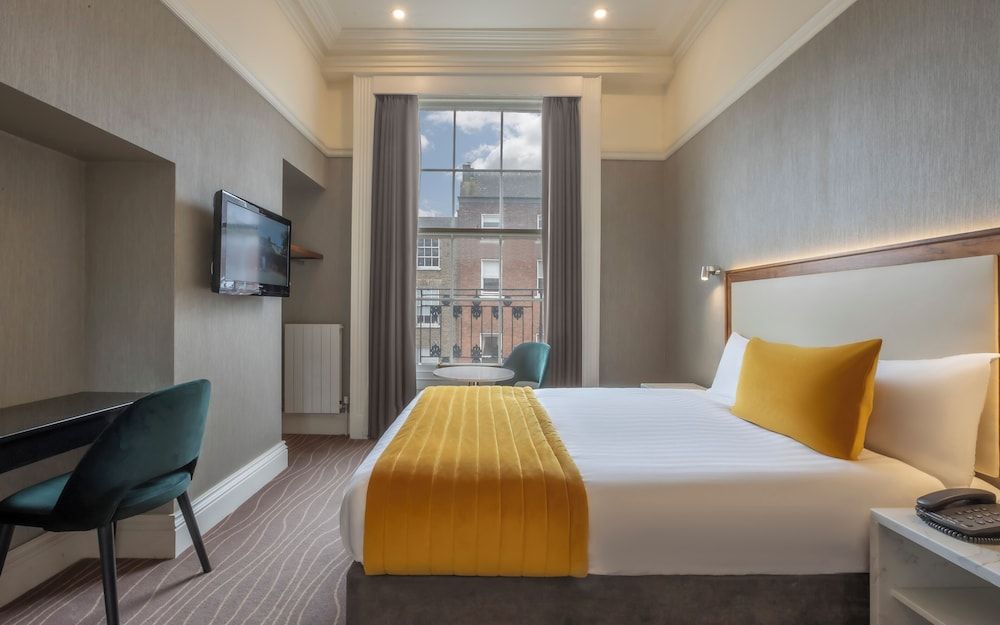 undefined Albany House 3