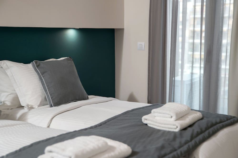 The Convo Athens Riviera Room, Balcony (Easy Living) 3