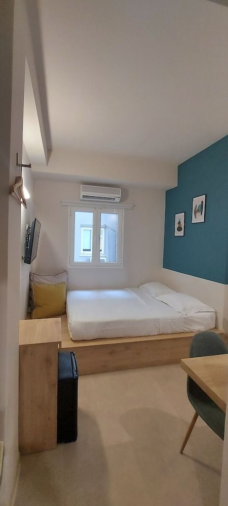 The Convo Athens Riviera Comfort Double Room 2