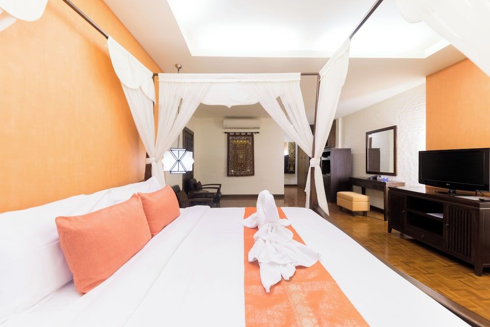 undefined Vdara Pool Resort and Spa 2