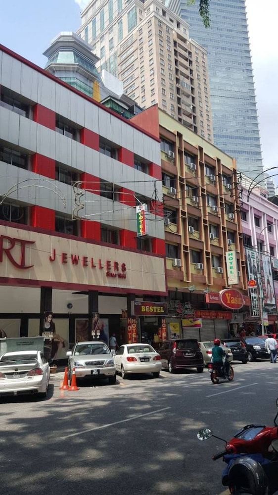 undefined Super OYO Capital O 90125 Hotel Grand Orchard 4