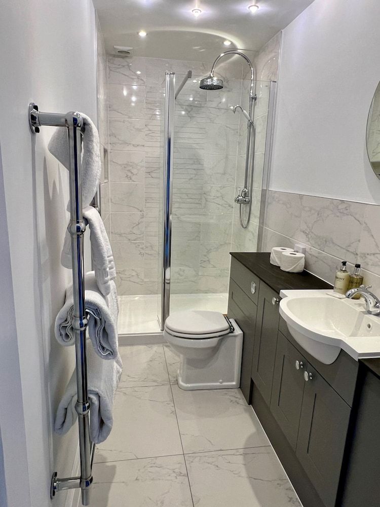 The Mill House Four Poster 2