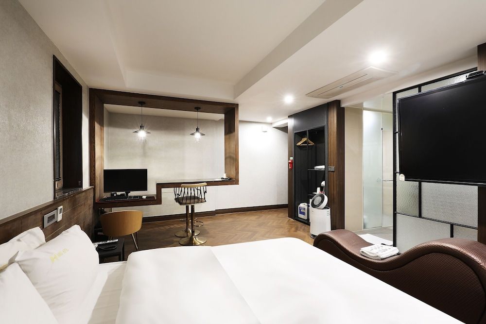 undefined Mind Hotel 9