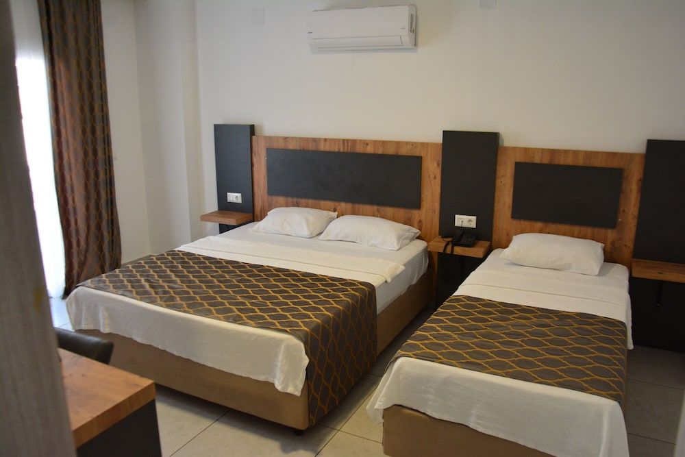 Club Efes Otel Standard Triple Room