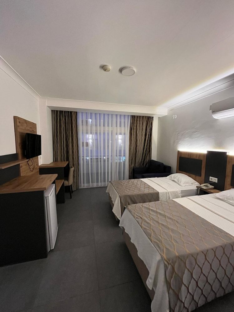 Club Efes Otel Deluxe Suite 3