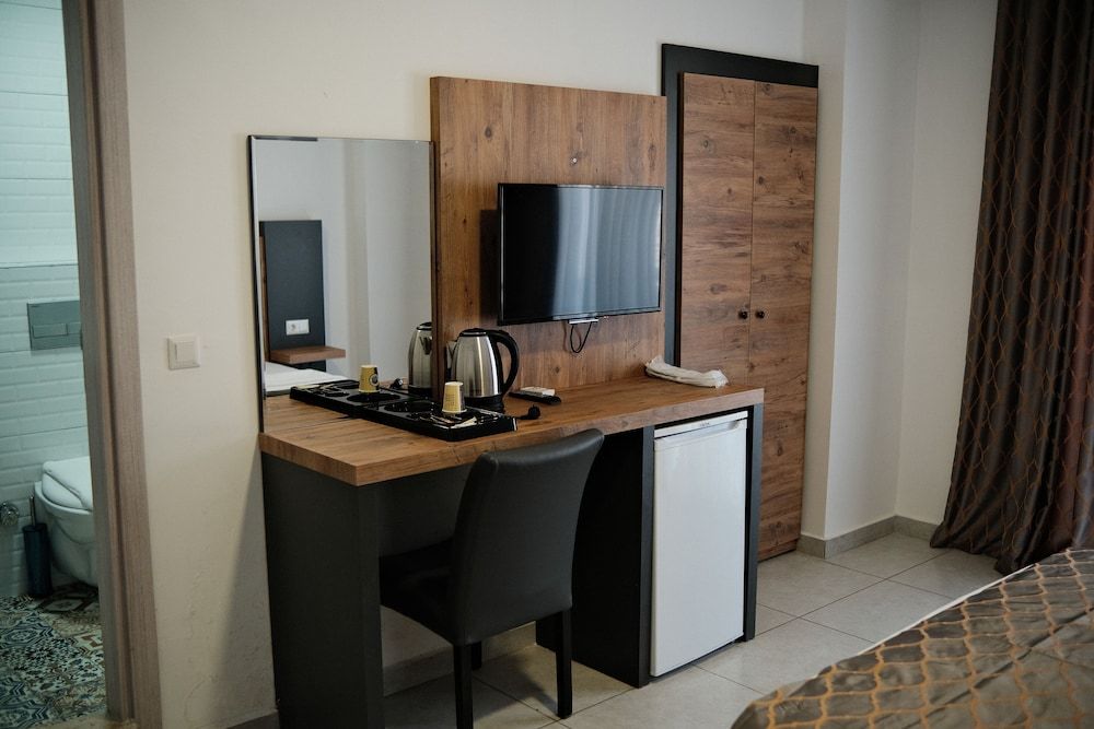 Club Efes Otel Standard Triple Room 4