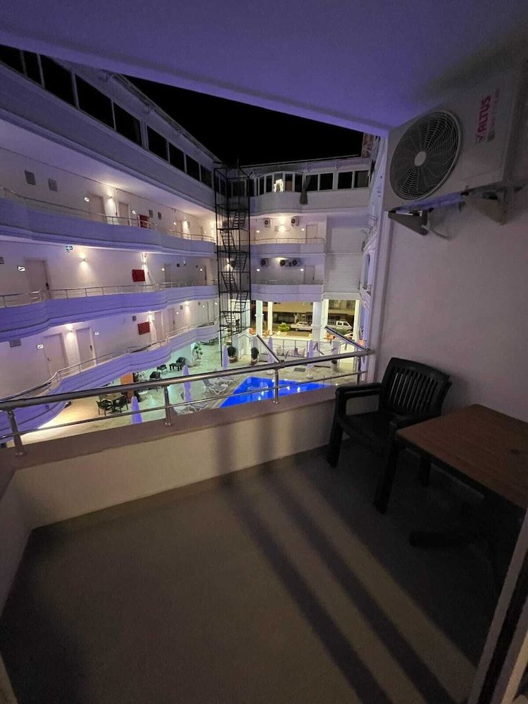 Club Efes Otel Suit Oda 10