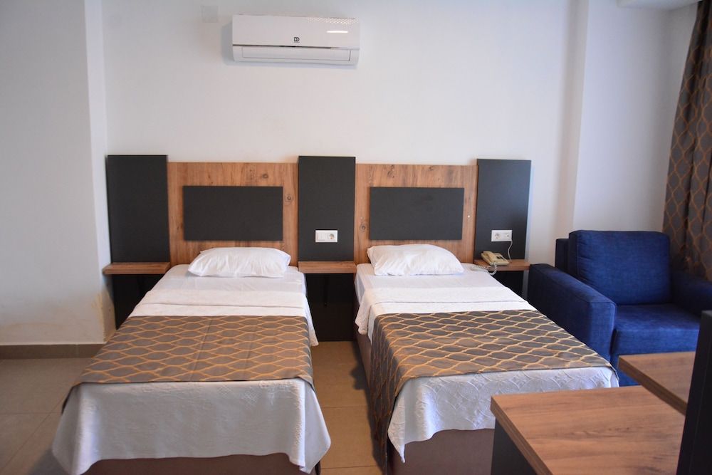 Club Efes Otel Suit Oda 8