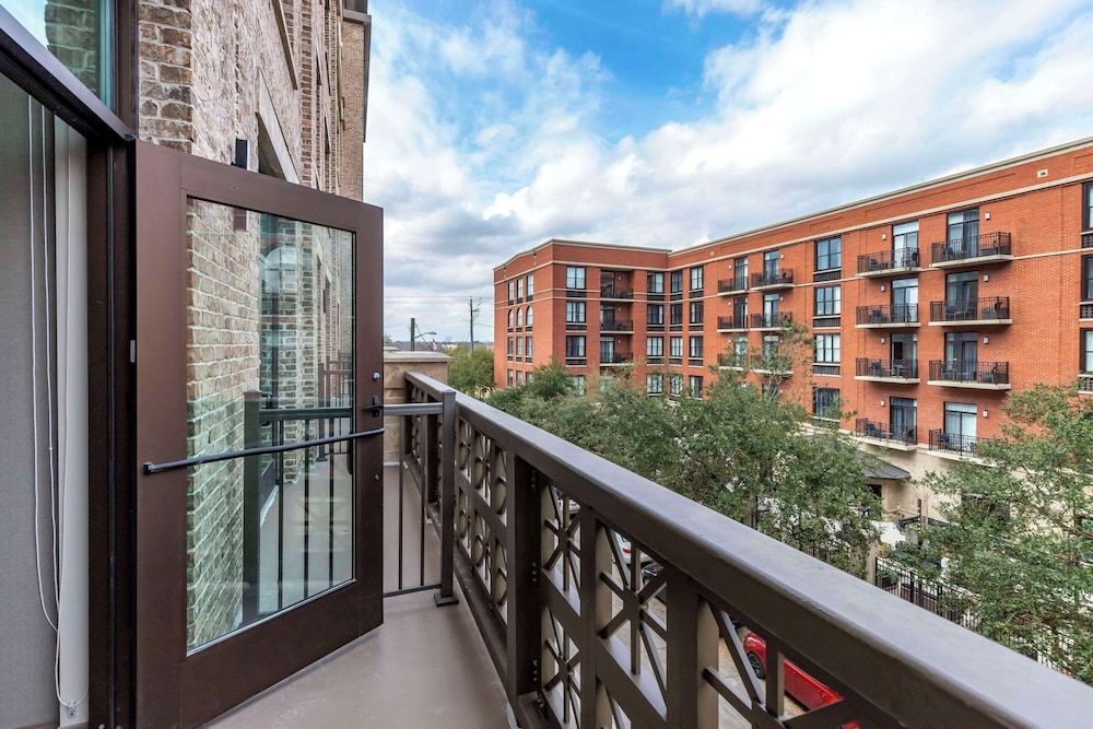 Cambria Hotel Savannah Downtown Historic District Room, 2 Queen Beds, Accessible, Non Smoking 7