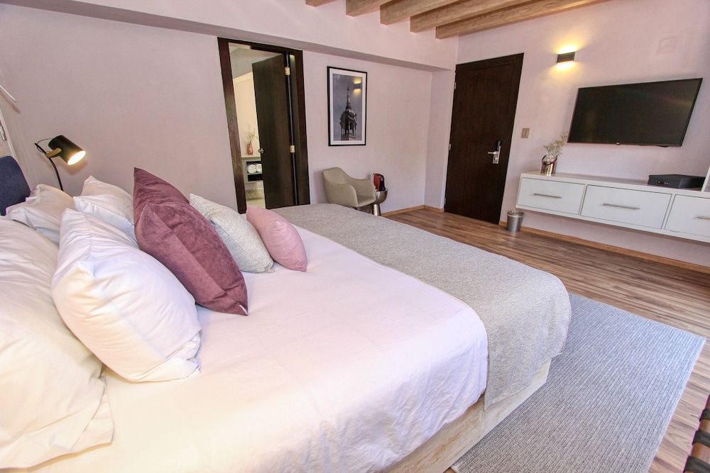 Casa Florencia Hotel Boutique Junior Suite, 1 King Bed (Lavanda)
