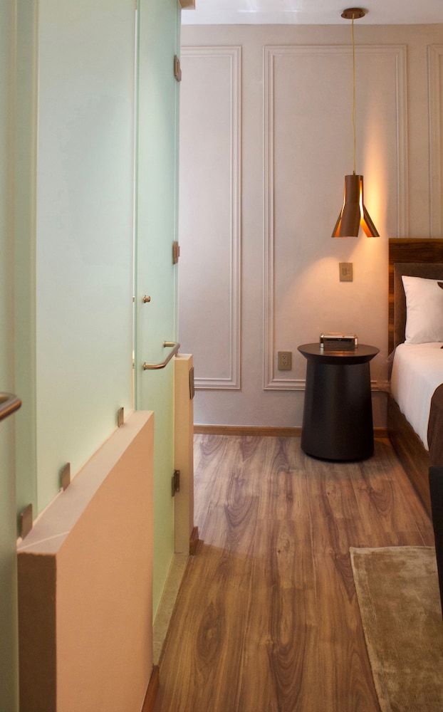 Casa Florencia Hotel Boutique Deluxe Room, 1 King Bed (Canela) 4