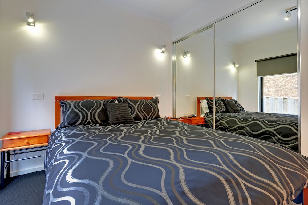 Beach Apartment, Partial Sea View (Ground Floor)