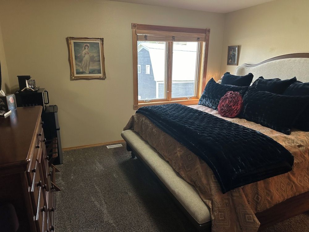 The Inn on Bigfork Bay The Mae West Suite 3