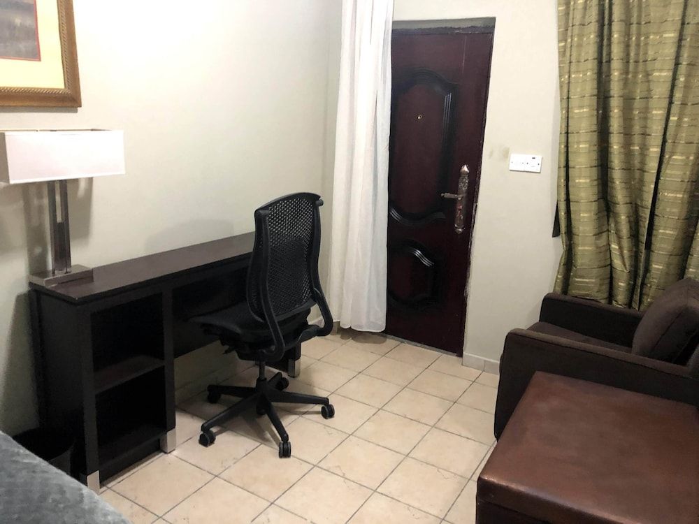 Hotel Mallika Company SL Deluxe Suite, 1 Bedroom, Non Smoking, City View 17