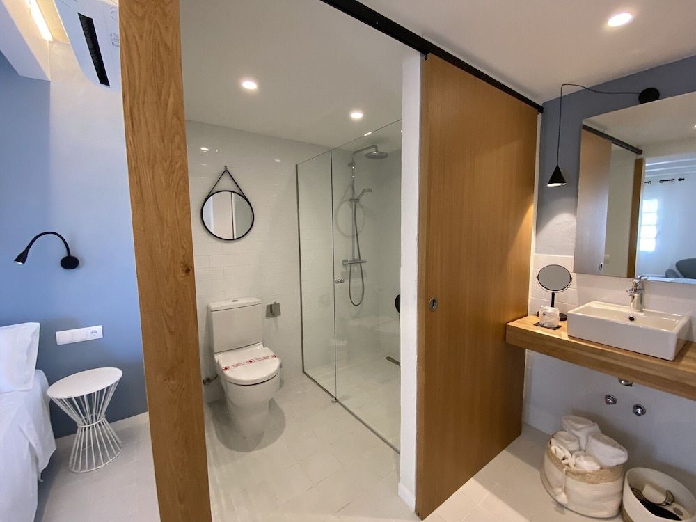 Hotel m - 27 Economy Double Room 4