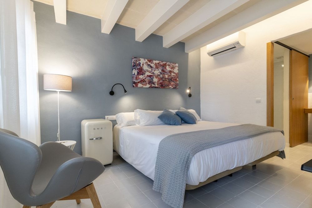 Hotel m - 27 Economy Double Room