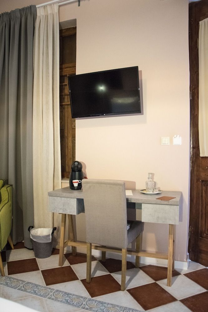 Grand Triple Room, Ground Floor
