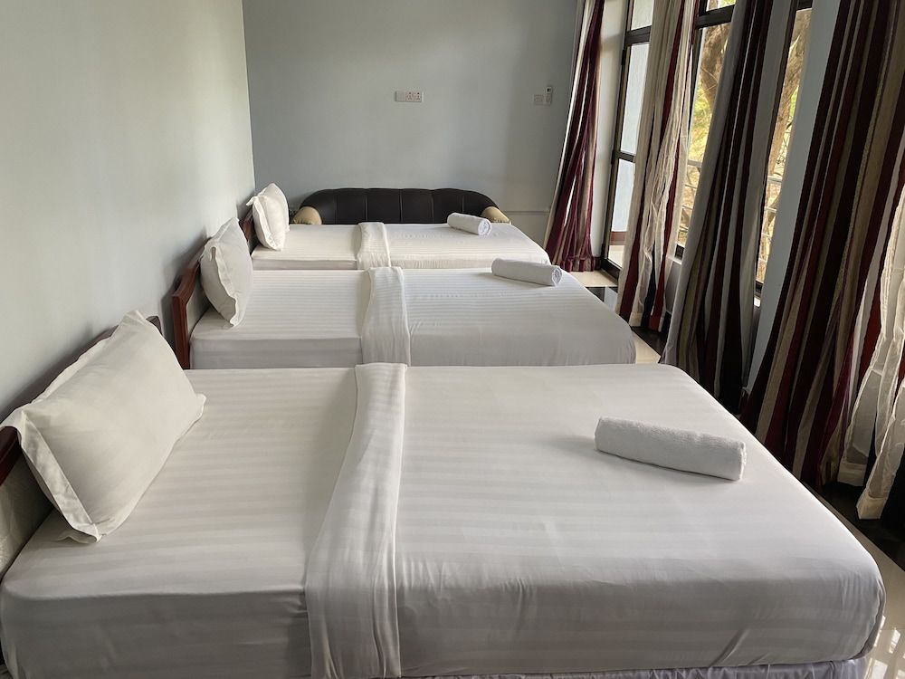 Panama Garden Resort Standard Triple Room 2