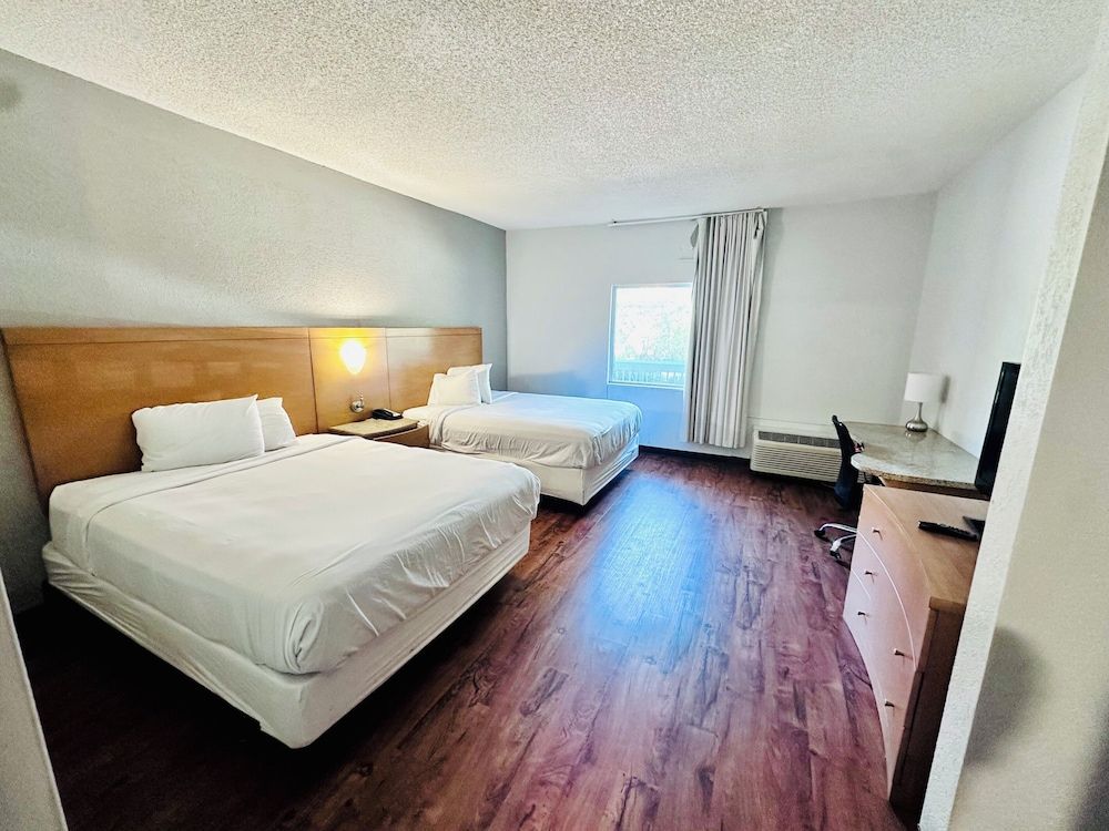undefined Studio 6 Extended Stay - Savannah, GA - Gateway & I-95 10
