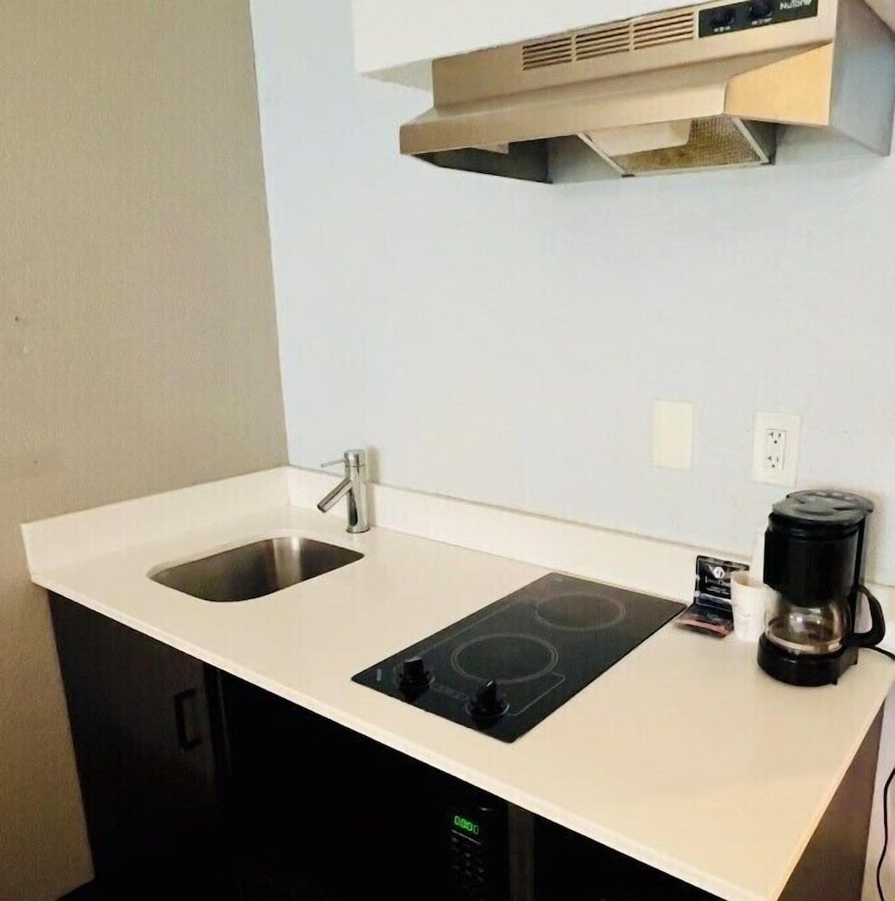 undefined Studio 6 Savannah, GA - Gateway & I-95 10