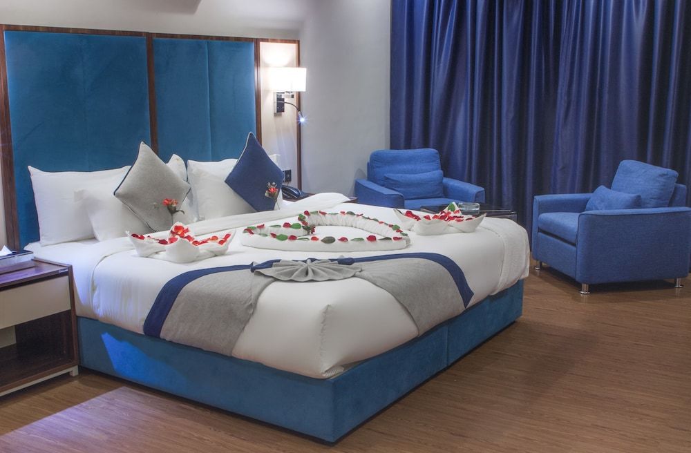 undefined Atana Park 8