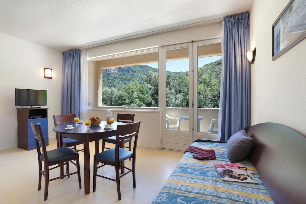 Studio with sleeping area for 4 people