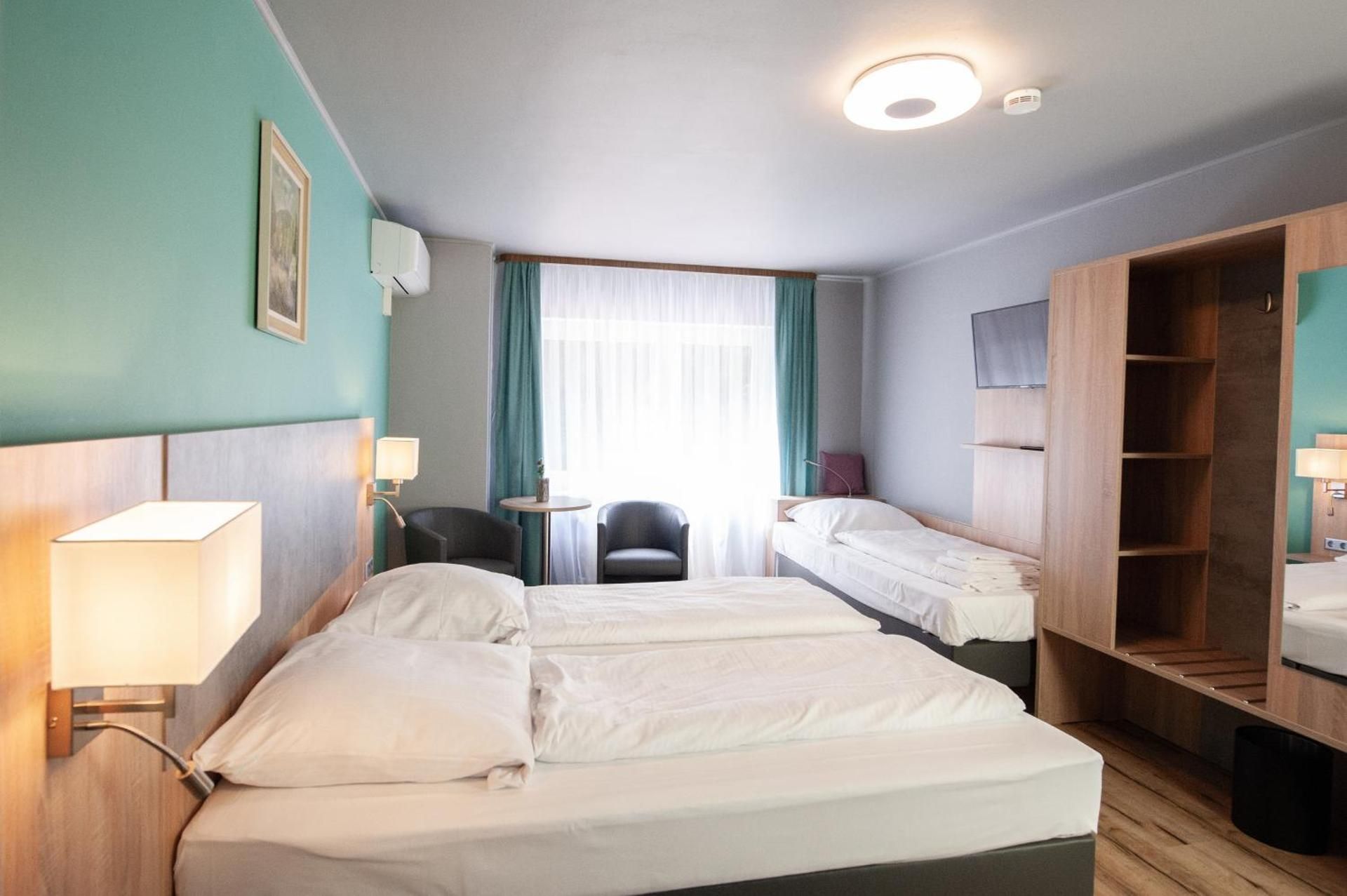 Triple Room
