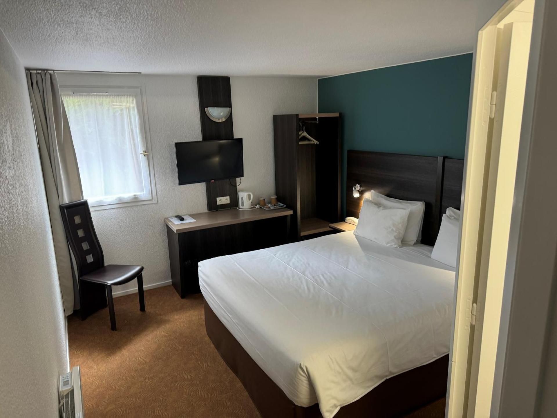 Kyriad Epernay Double Room