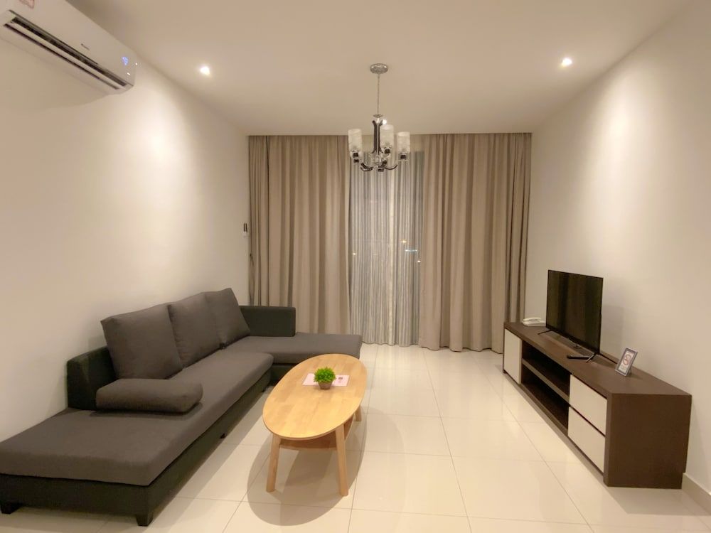 AZ Hotel & Serviced Apartments Apartment, 3 Bedrooms 8