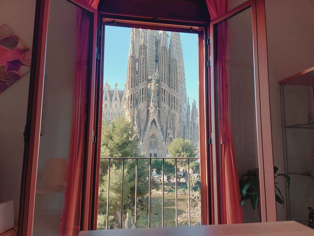 undefined Absolute Sagrada Familia 2
