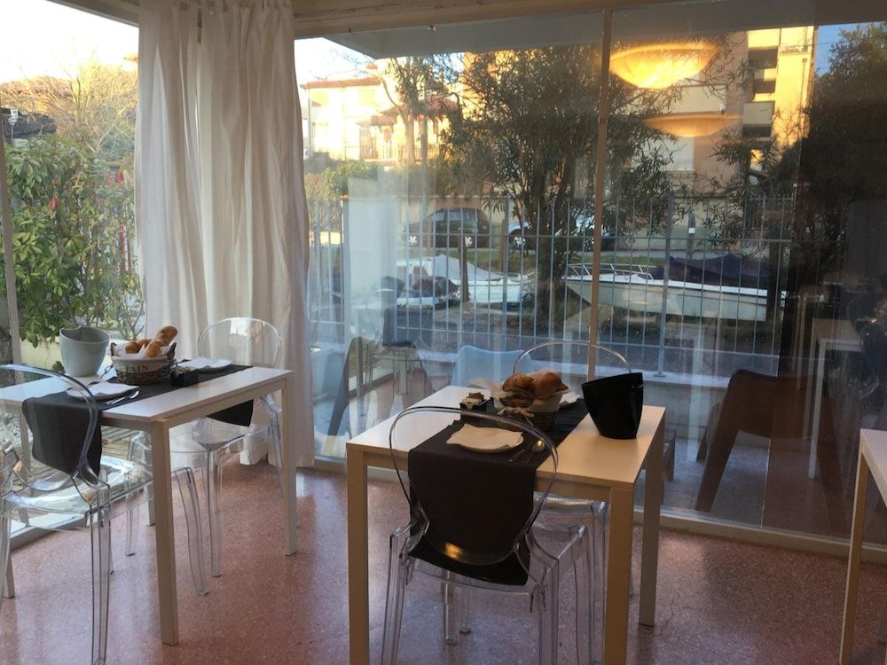 undefined Villa Venice Movie 10