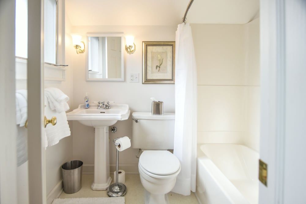 Love Lane Bed & Breakfast Easy Suite, 1 Queen, Day Bed 4