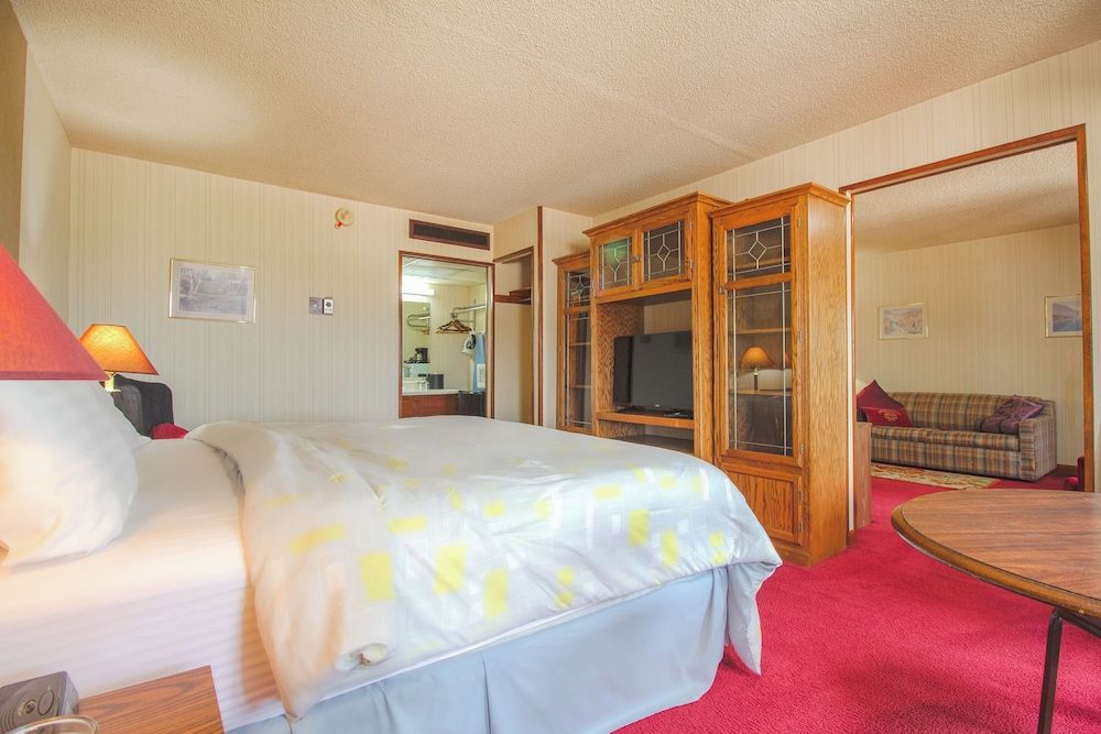 Suite, 1 King Bed