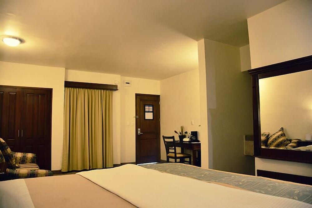 Hotel San Carlos Tequisquiapan Junior Suite, 1 King Bed 4